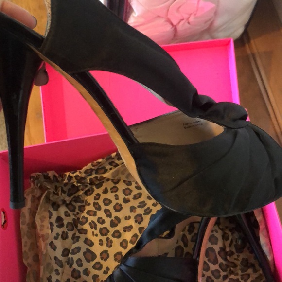 Betsey Johnson Black Satin Dress Shoes - Picture 3 of 6